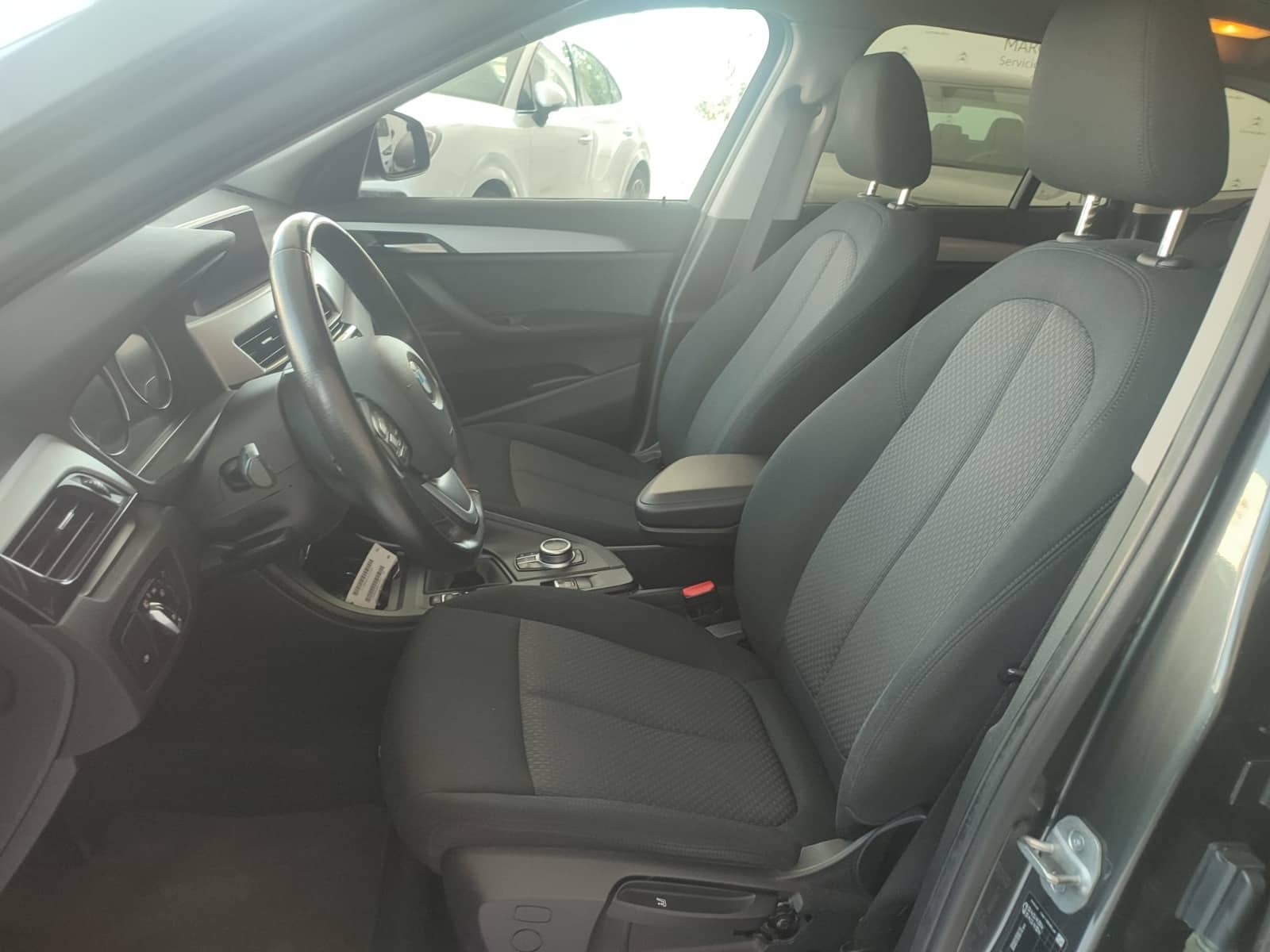 BMW X1 Advantage 1.8i 140 CV Automático