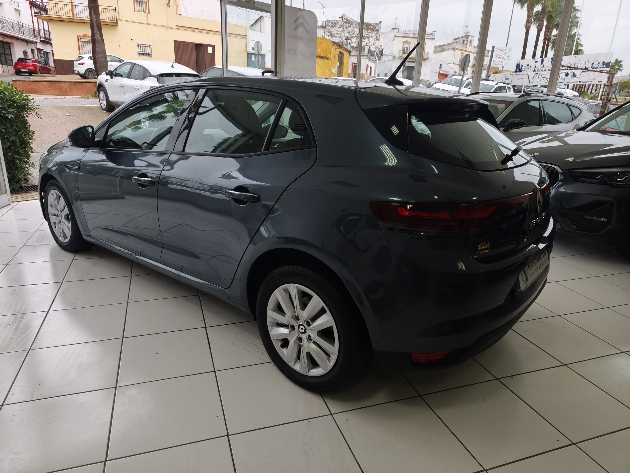RENAULT MEGANE