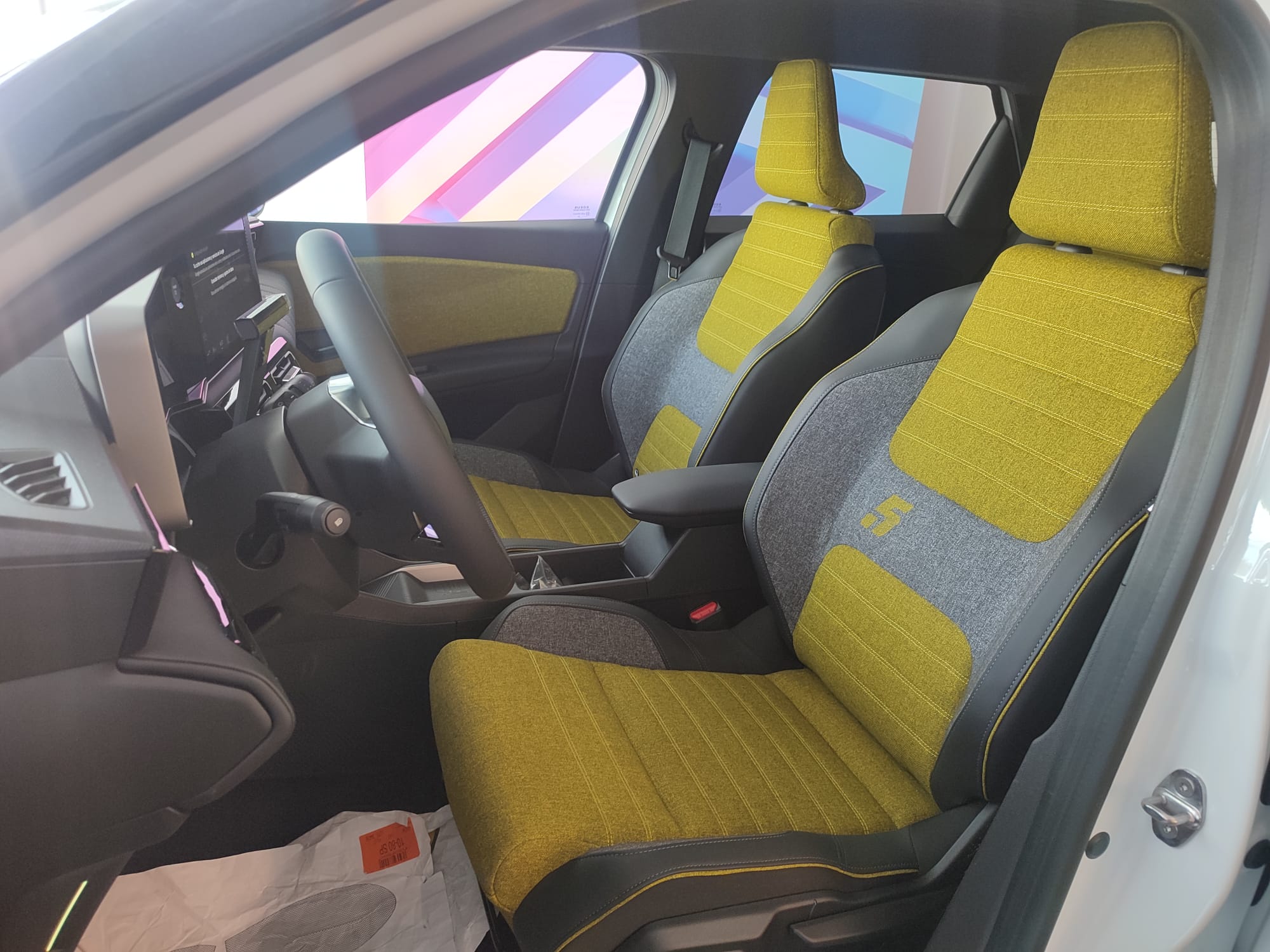 RENAULT ICONIC CINQ