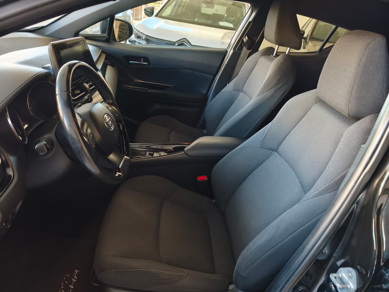 TOYOTA CHR