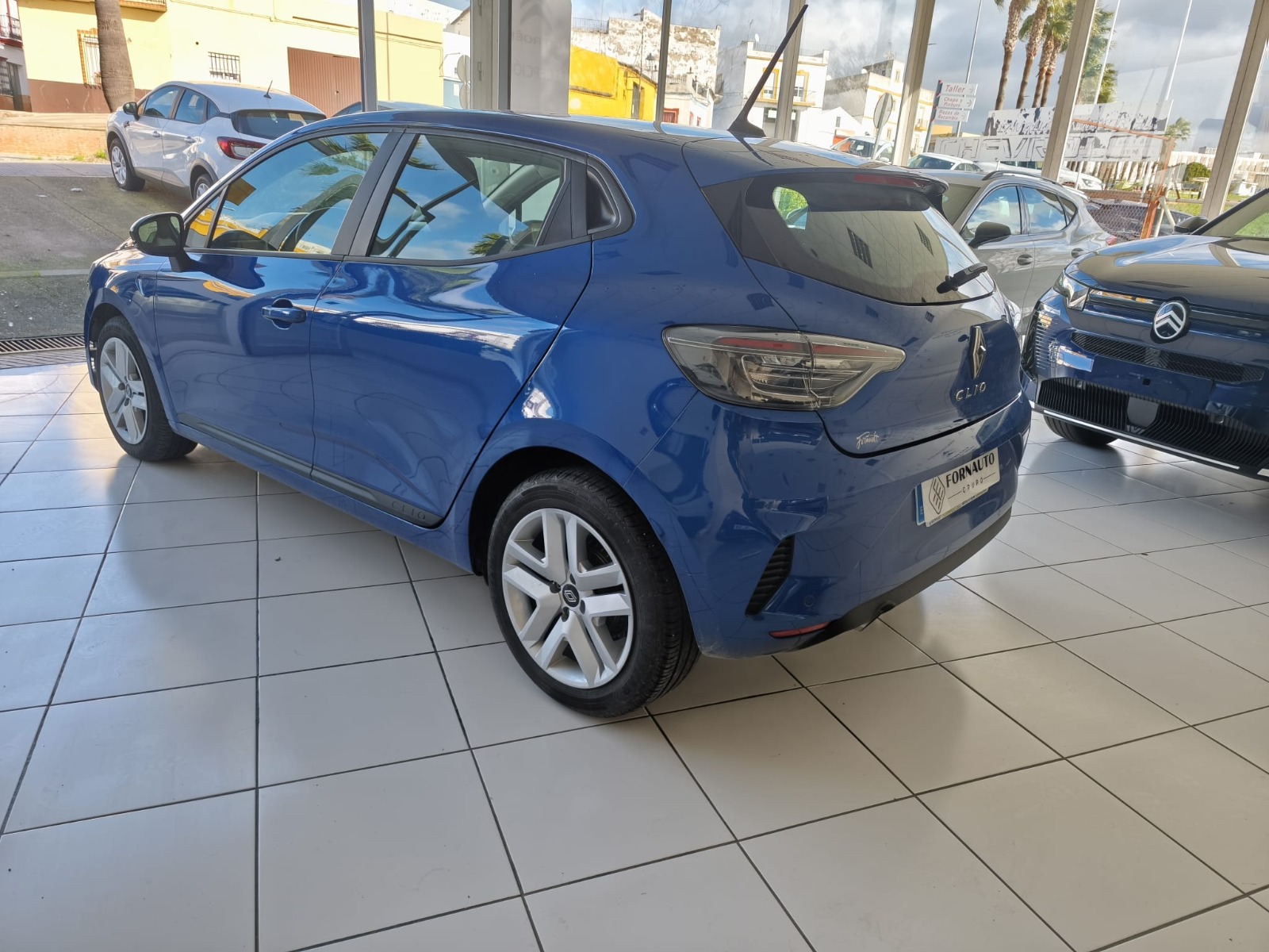 RENAULT CLIO