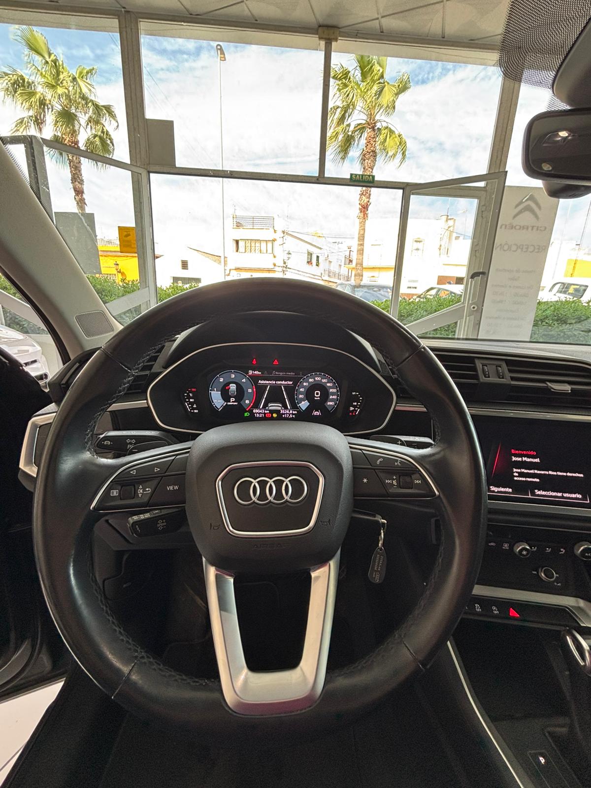 AUDI Q3