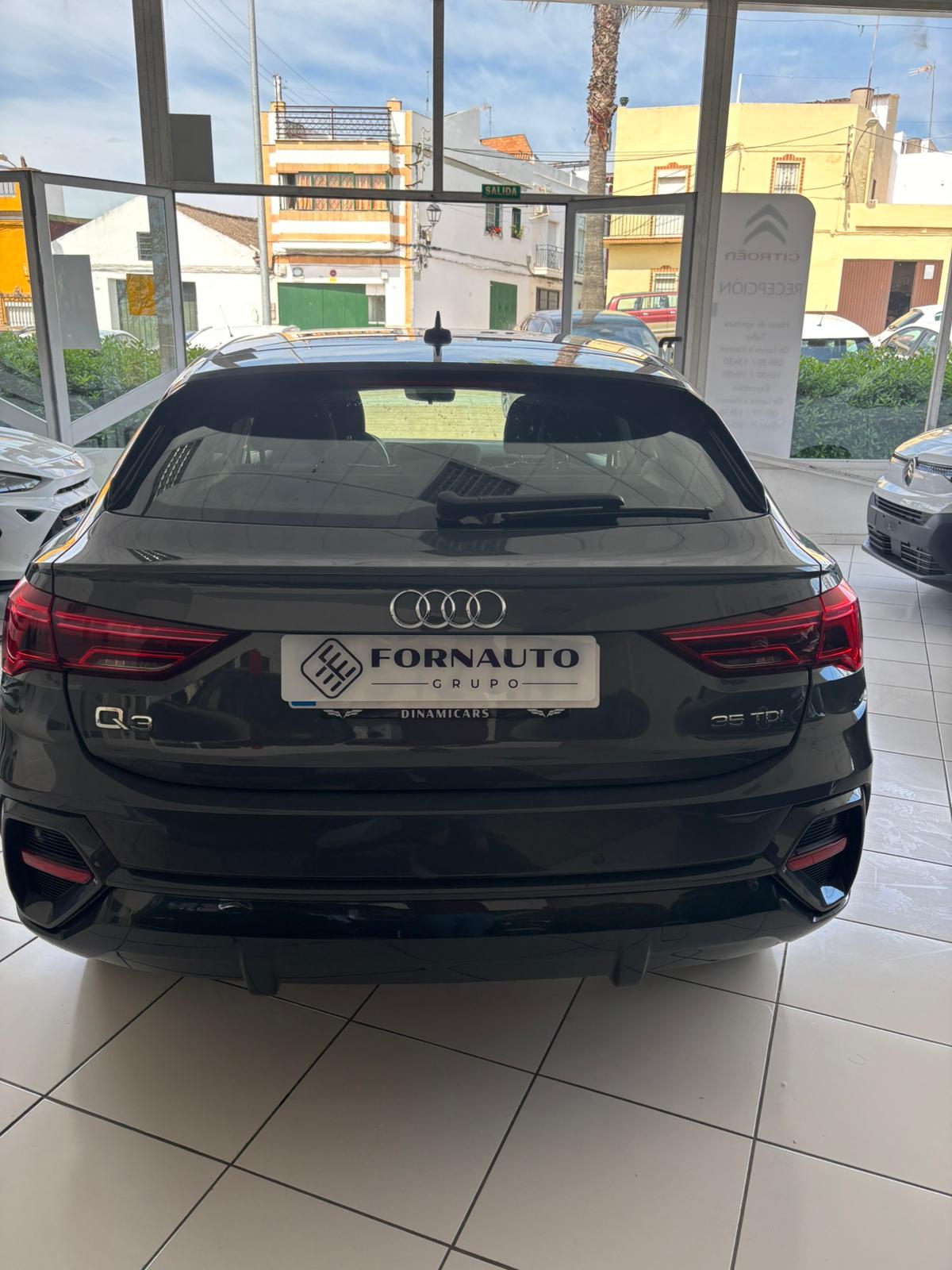 AUDI Q3