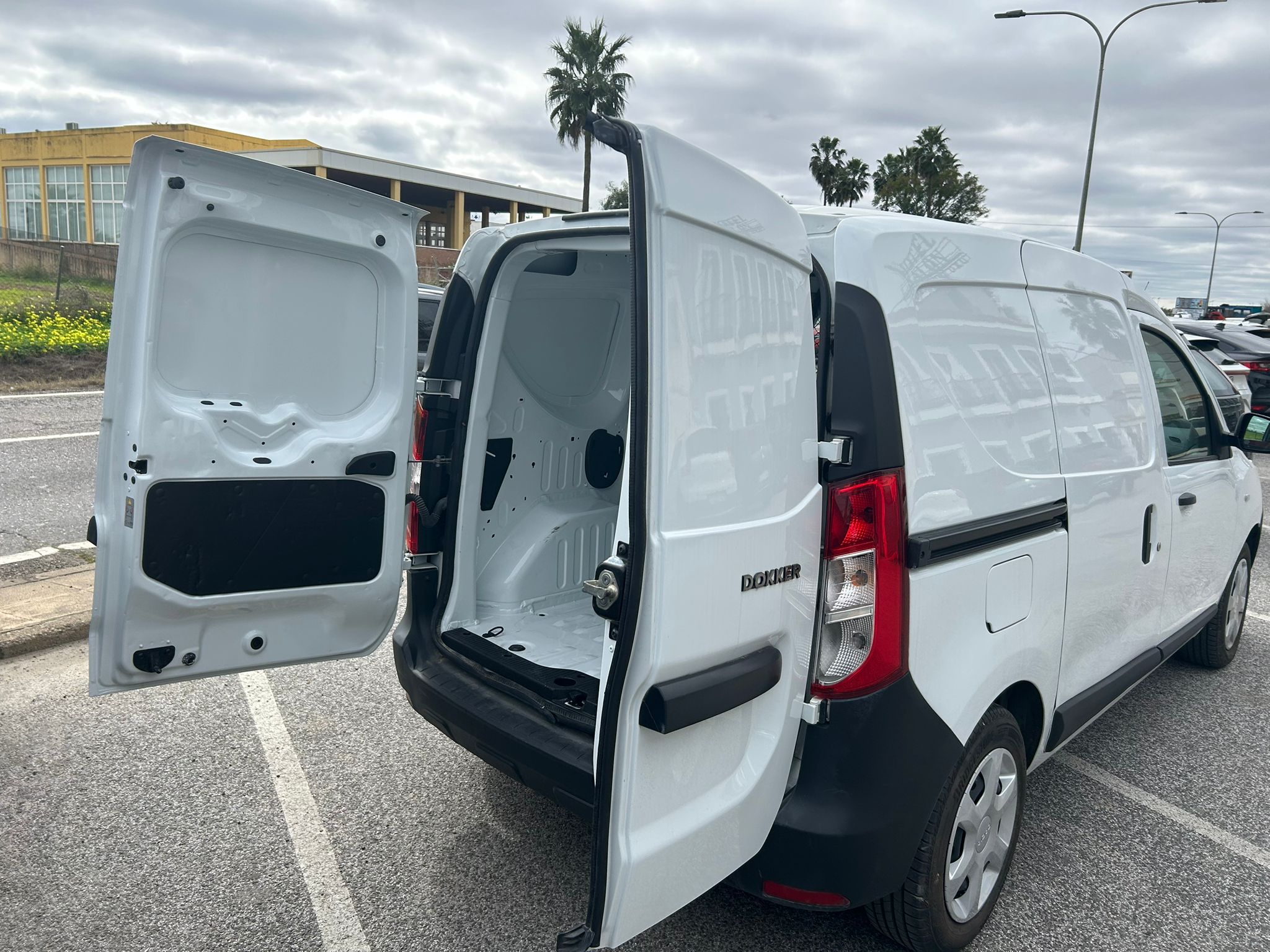 DACIA DOKKER EXPRESS