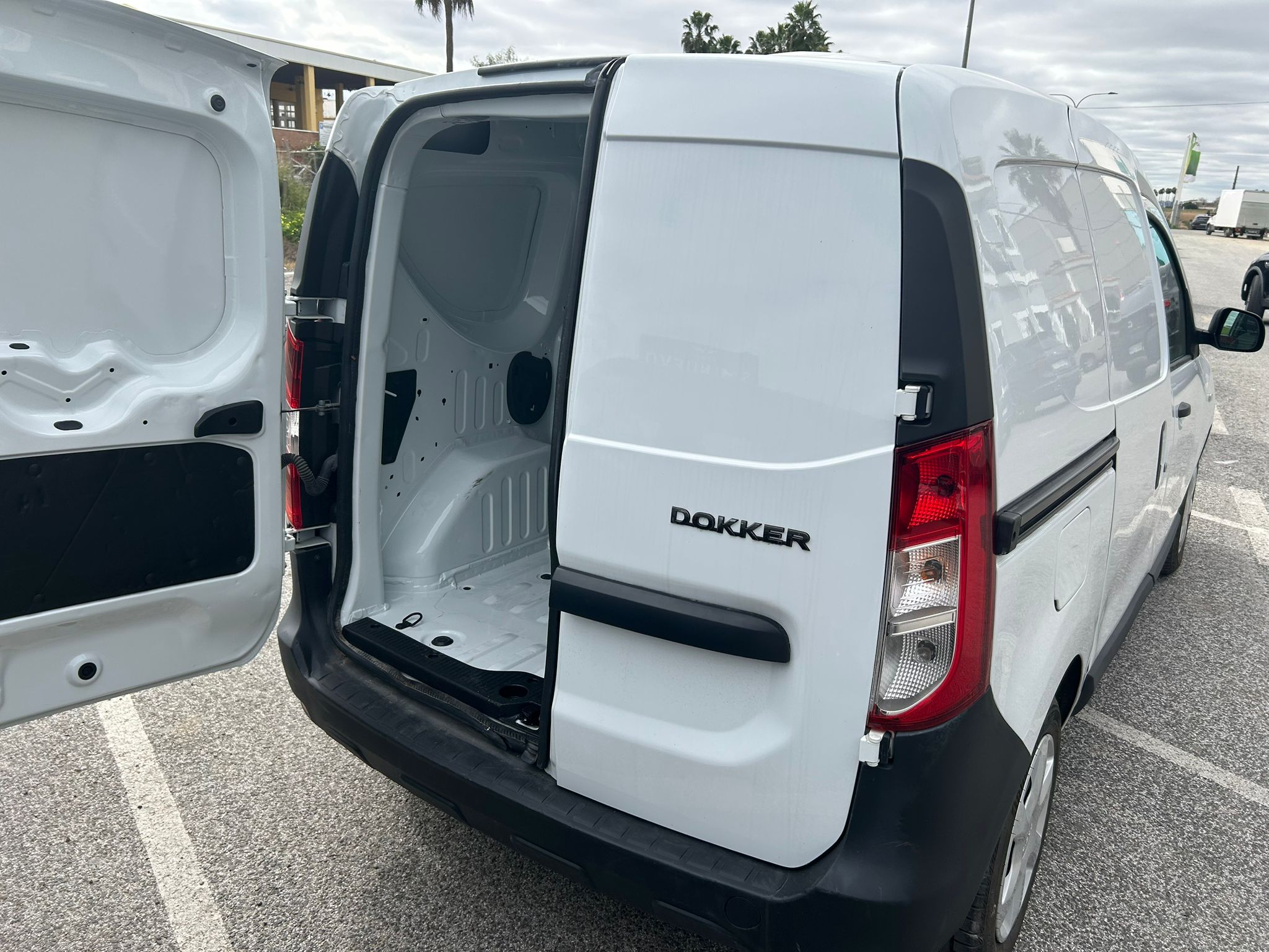 DACIA DOKKER EXPRESS