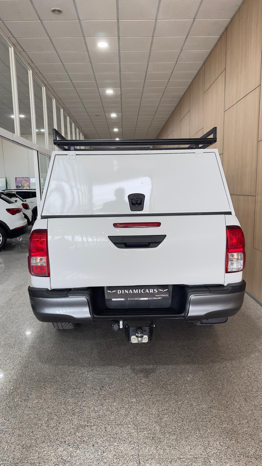 TOTYOTA HILUX