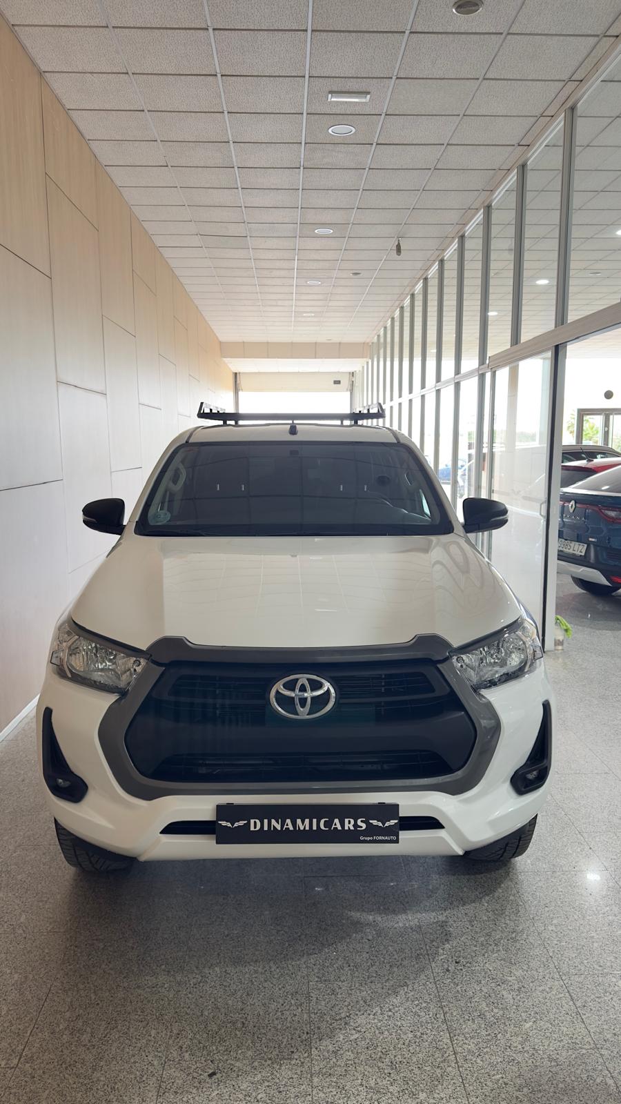 TOTYOTA HILUX