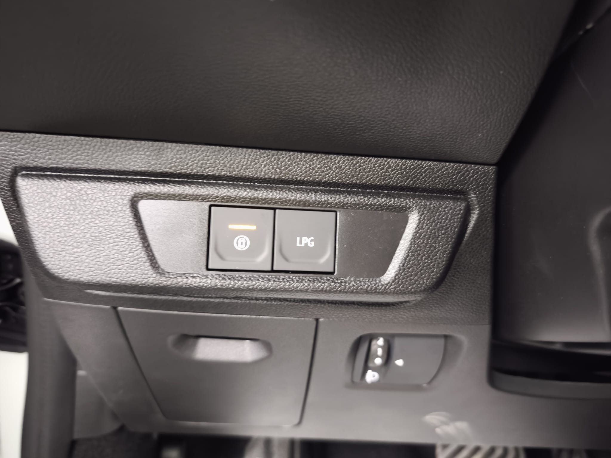 DACIA SANDERO STEPWAY EXTREME AUTOMATICO 120 CV GLP